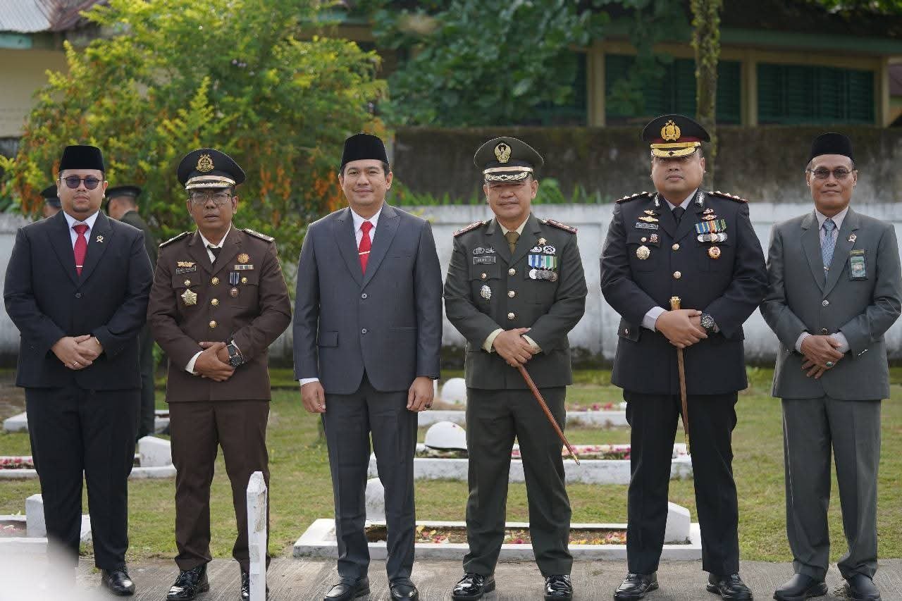 HUT ke-80 TNI, Kodim 0423 Bengkulu Utara Gelar Ziarah Nasional di TMP Ratu Samban