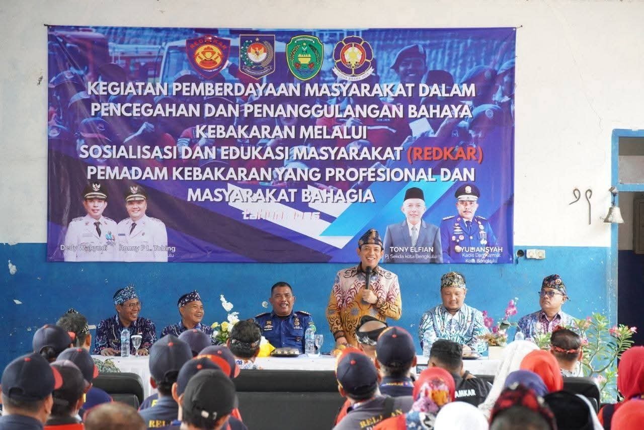 Redkar Jadi Garda Terdepan, Dedy Wahyudi Dorong Relawan Damkar Tangkal Bahaya Kebakaran di Bengkulu