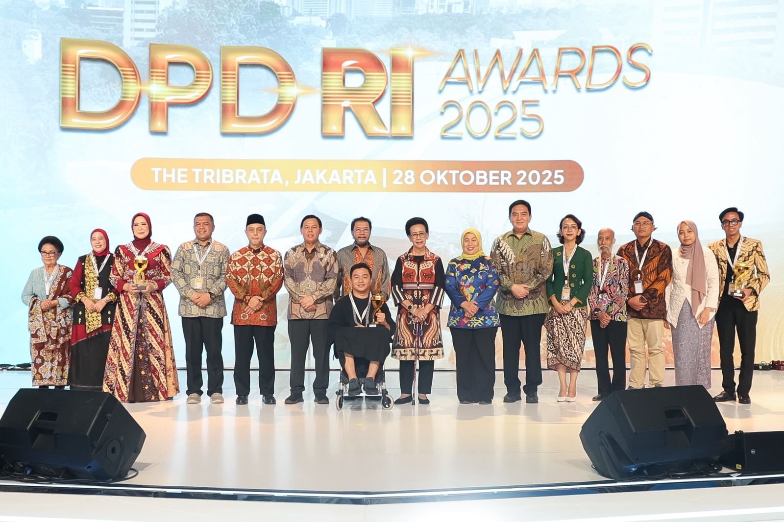 DPD Award 2025: Sultan B Najamudin Angkat Tokoh Daerah ke Panggung Nasional, Khofifah Raih Penghargaan